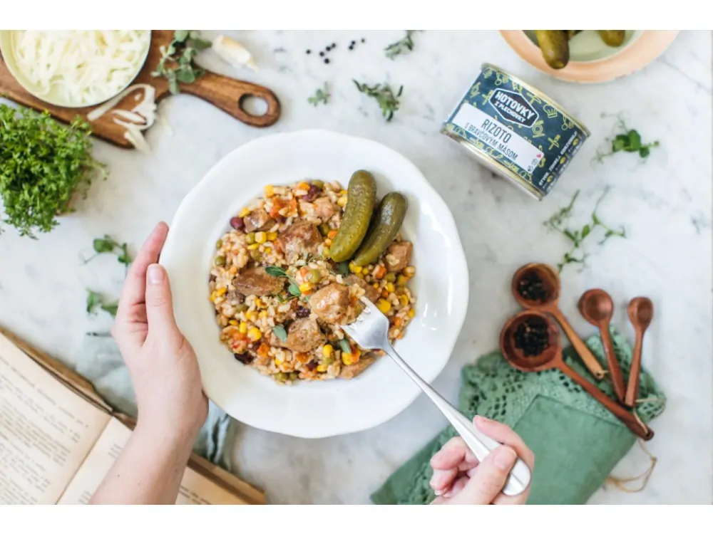 Hotovky z plechovky - Rizoto s bravčovým mäsom 400g