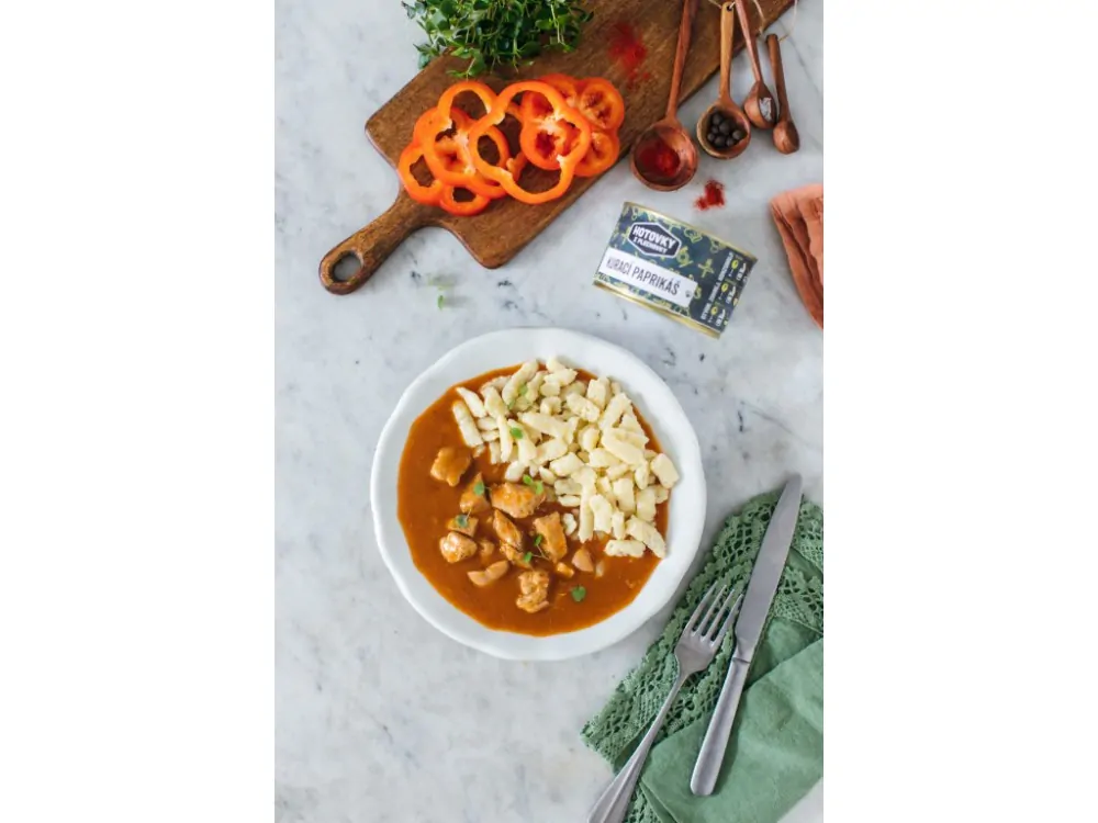 Hotovky z plechovky - Kurací paprikáš 2 porcie 800g