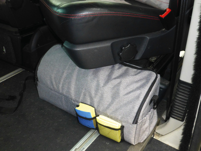 Cestovná taška na piknik a riad HOLIDAY TRAVEL</p>