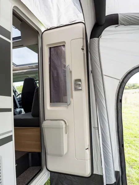 Voľne stojaca vzduchová markíza TOUR PONZA AIR 390 pre obytné vozidlá